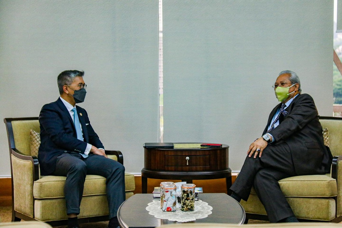 Sesi Mesyuarat bersama YB Menteri KKMM